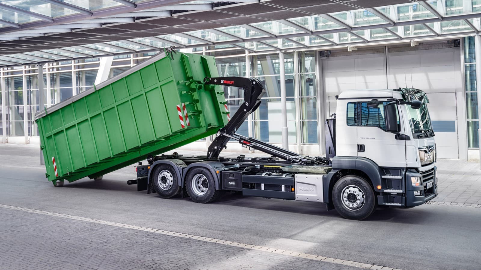Waste removal truck